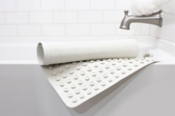 Picture of 28" x 16" Rubber Bath Mat; White 24/cs