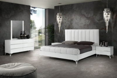 Picture of Nova Domus Angela - Queen Italian Modern White Eco Leather Bedroom Set