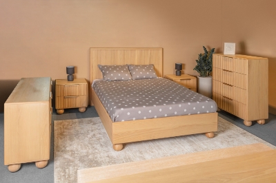 Picture of Queen Modrest Winters - Modern Natural Oak Bedroom Set