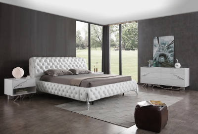 Picture of Eastern King Modrest Legend Modern White Bonded Leather Bed