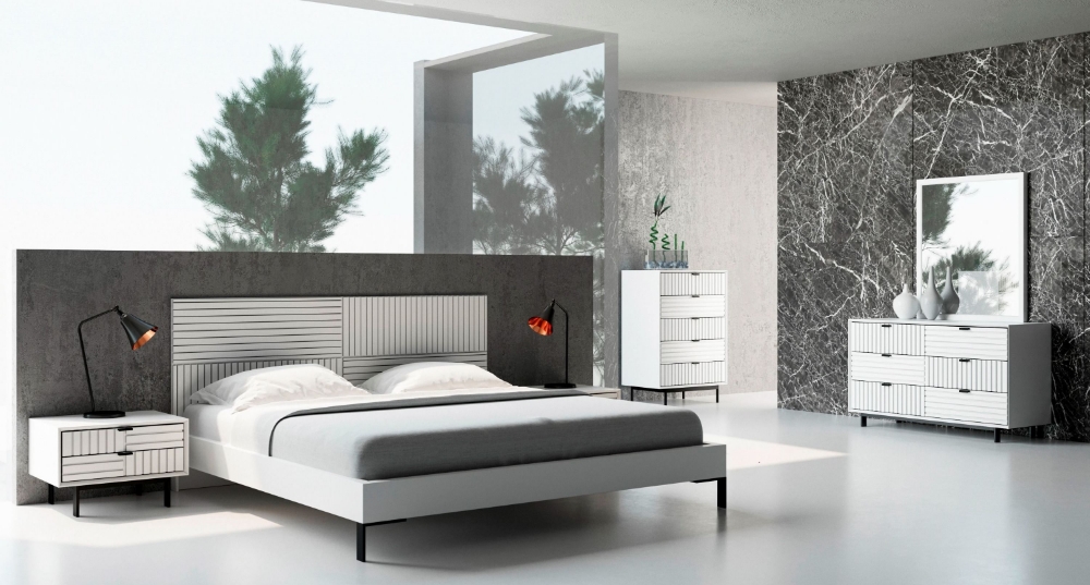 Picture of Eastern King Nova Domus Valencia Contemporary White Bedroom Set