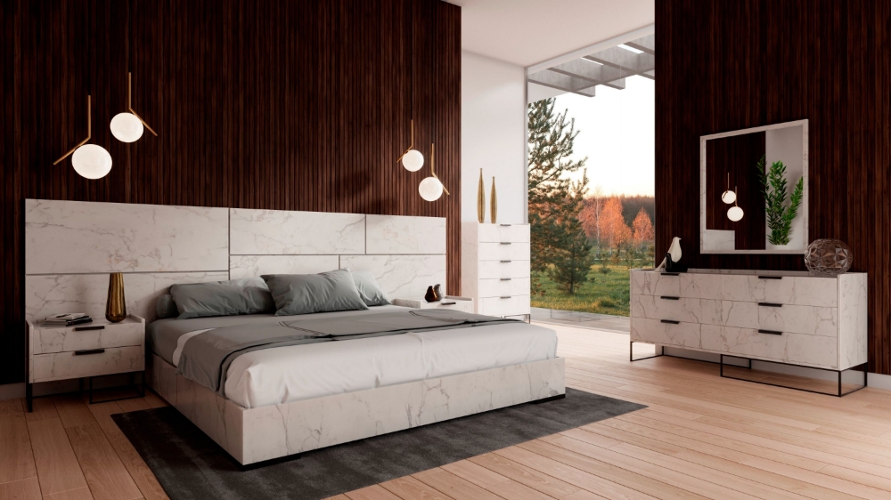 Picture of Queen Nova Domus Brooklyn - Italian Modern Walnut Bed Set